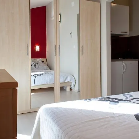 Apartments Toni Omis Room photo